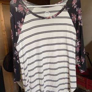 Maurice’s Floral and stripes baseball tee. Medium.